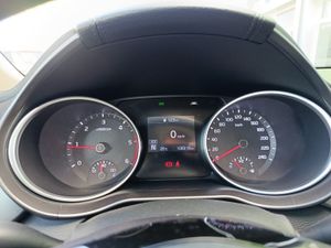 Kia Ceed 1.6 MHEV iMT 100kW (136CV) Concept  - Foto 33