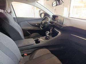 Peugeot 5008 Allure 1.5L BlueHDi 96kW (130CV) S&S  - Foto 23
