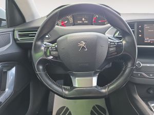 Peugeot 308 5P Style BlueHDi 100 S&S 6 Vel. MAN  - Foto 17
