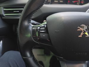 Peugeot 308 5P Style BlueHDi 100 S&S 6 Vel. MAN  - Foto 27