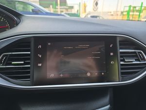 Peugeot 308 5P Active BlueHDi 100 S&S  - Foto 33