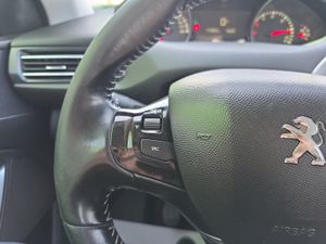 Peugeot 308 5P Active BlueHDi 100 S&S  - Foto 29