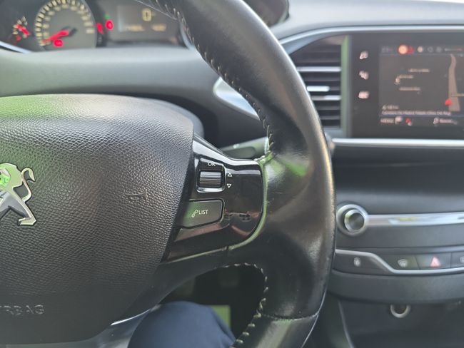 Peugeot 308 5P Active BlueHDi 100 S&S  - Foto 15