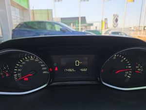 Peugeot 308 5P Active BlueHDi 100 S&S  - Foto 31