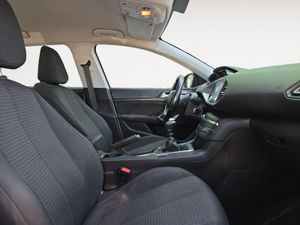 Peugeot 308 5P Active BlueHDi 100 S&S  - Foto 23