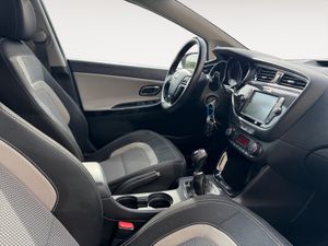 Kia Ceed 1.4 CVVT 74kW (100CV)  - Foto 25