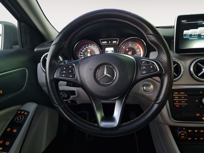 Mercedes 200 GLA 200 d Urban  - Foto 10