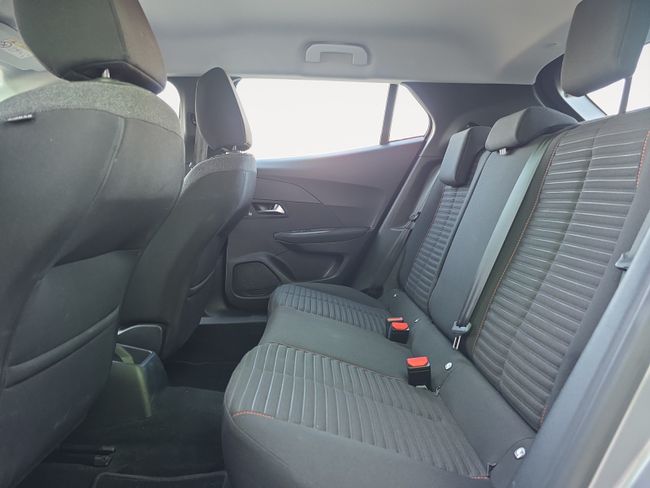 Peugeot 2008 Active BlueHDI 81kW (110CV)  - Foto 11