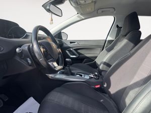 Peugeot 308 5P Allure BlueHDi 100 S&S  - Foto 13