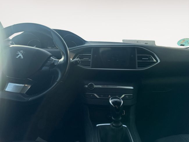Peugeot 308 5P Allure BlueHDi 100 S&S  - Foto 9