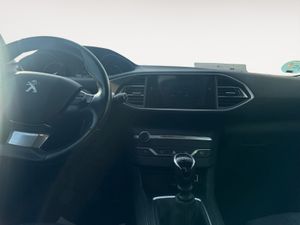 Peugeot 308 5P Allure BlueHDi 100 S&S  - Foto 15