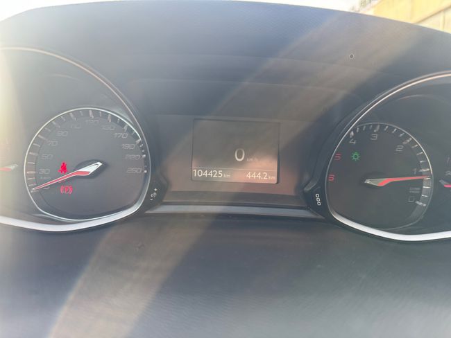 Peugeot 308 5P Allure BlueHDi 100 S&S  - Foto 15