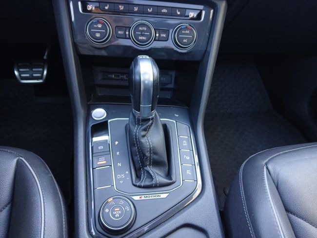 Volkswagen Tiguan Sport 2.0 TDI 176kW (240CV) 4Motion DSG  - Foto 21