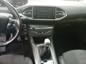 Peugeot 308 5p Allure 1.2 PureTech 81KW (110CV)  - Foto 15
