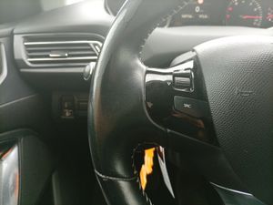 Peugeot 308 5p Allure 1.2 PureTech 81KW (110CV)  - Foto 31