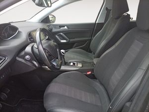 Peugeot 308 5p Allure 1.2 PureTech 81KW (110CV)  - Foto 13