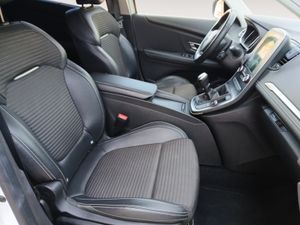 Renault Grand Scénic Zen dCi 81kW (110CV) Hybrid Assist  - Foto 23