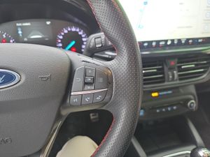 Ford Focus 1.0 Ecoboost MHEV 92kW ST-Line  - Foto 31