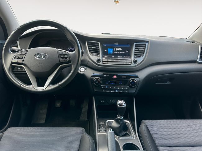Hyundai Tucson 2.0 CRDi 100kW (136CV) BD Tecno Sky 4x2  - Foto 9