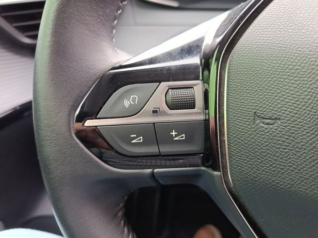 Peugeot e-208 Eléctrico GT  - Foto 18