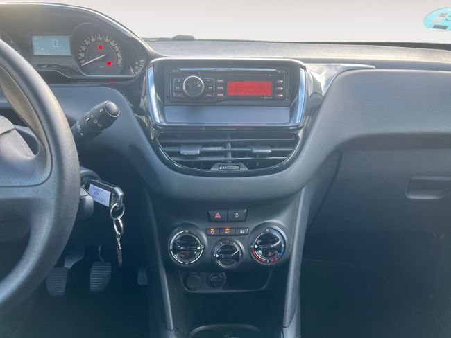 Peugeot 208 5P BUSINESS LINE 1.6 BlueHDi 55KW (75CV)  - Foto 9