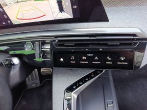 Peugeot e-3008 GT Eléctrico 157kW  - Foto 27