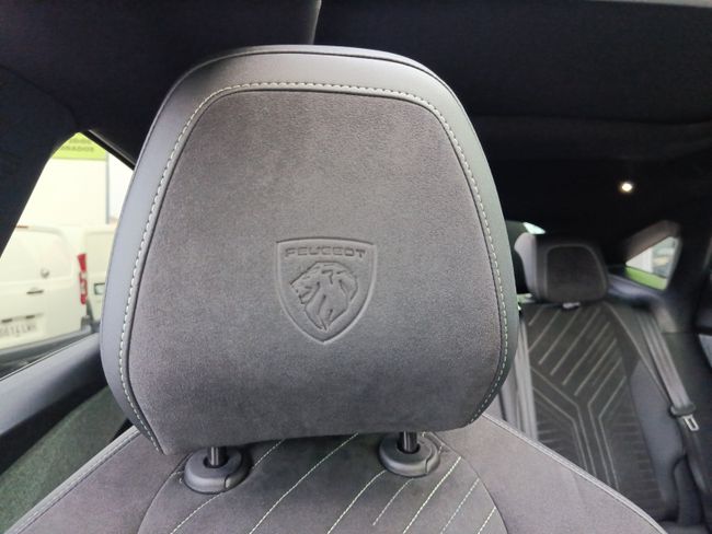 Peugeot e-3008 GT Eléctrico 157kW  - Foto 14