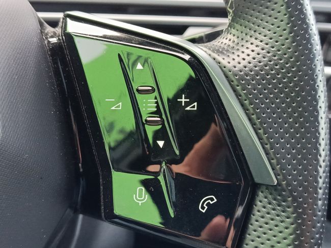 Peugeot e-3008 GT Eléctrico 157kW  - Foto 18