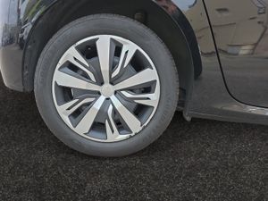 Peugeot 208 Active Puretech 100  - Foto 35