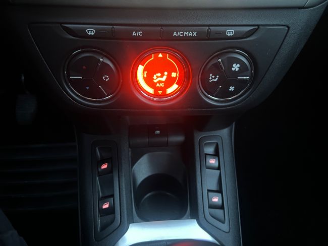 Citroën C-Elysée BlueHDi 75KW (100CV) Shine  - Foto 19