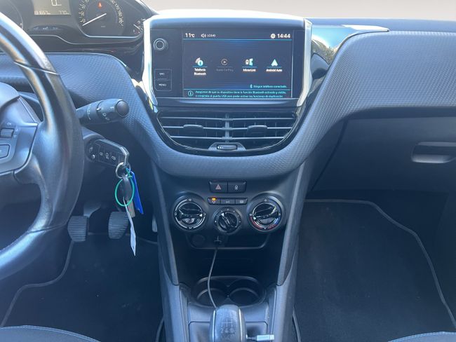 Peugeot 208 5P STYLE 1.6 BlueHDi 73KW (100CV)  - Foto 9