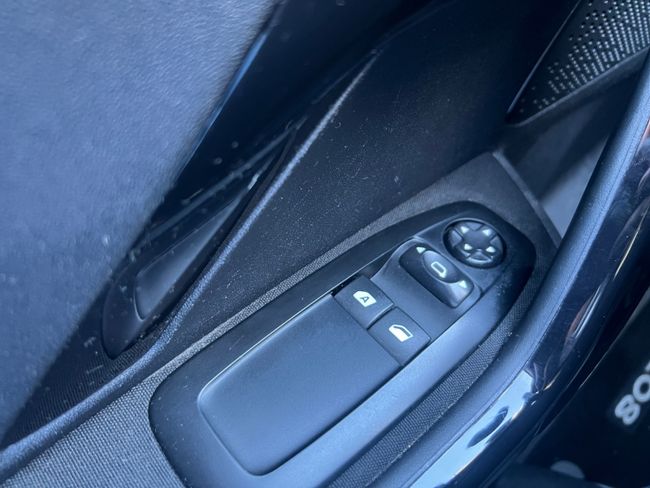 Peugeot 208 5P STYLE 1.6 BlueHDi 73KW (100CV)  - Foto 20