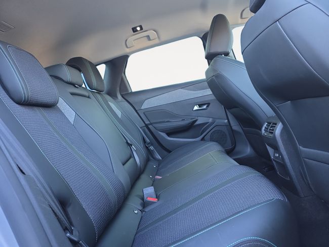 Peugeot 308 SW Allure Hybrid 180 eEAT8  - Foto 12