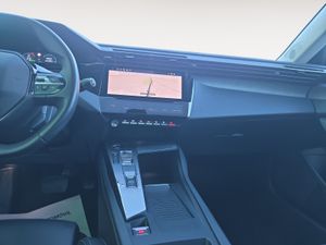 Peugeot 308 SW Allure Hybrid 180 eEAT8  - Foto 17