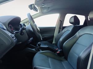 Seat Ibiza 1.4 TDI 90cv Reference Connect  - Foto 13