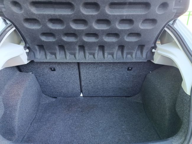 Seat Ibiza 1.4 TDI 90cv Reference Connect  - Foto 18