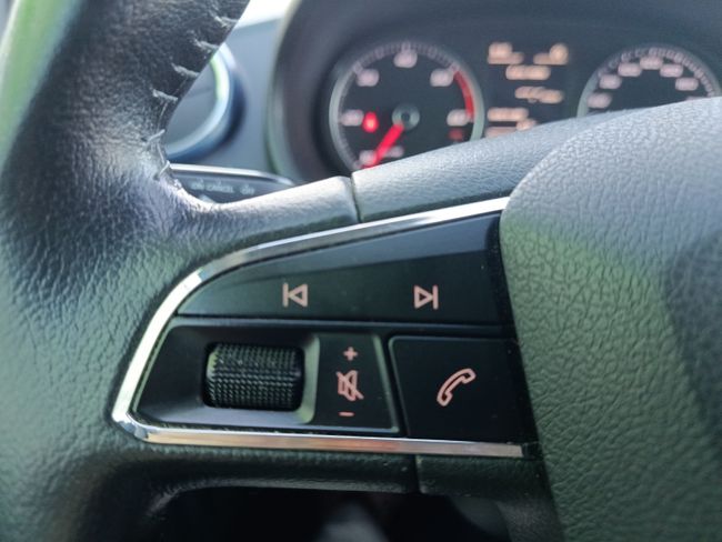 Seat Ibiza 1.4 TDI 90cv Reference Connect  - Foto 16