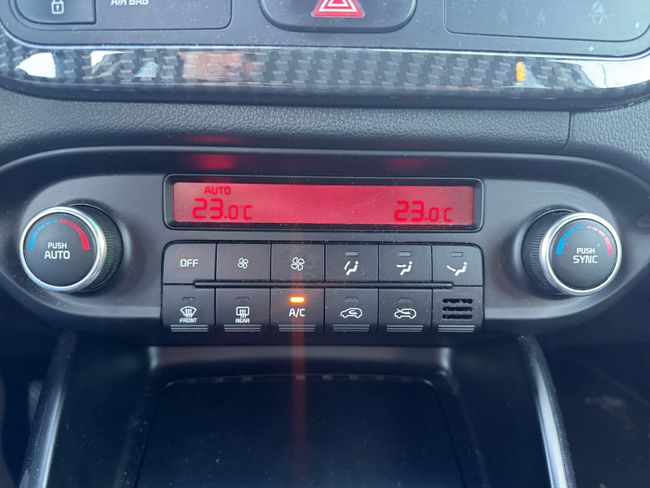 Kia Carens 1.6 GDi 99kW (135CV) Drive  - Foto 18