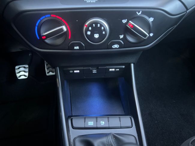 Hyundai Bayon 1.0 TGDI 74kW (100CV) 48V SLX  - Foto 17