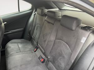 Lexus UX 2.0 250h Business  - Foto 21