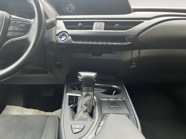 Lexus UX 2.0 250h Business  - Foto 10