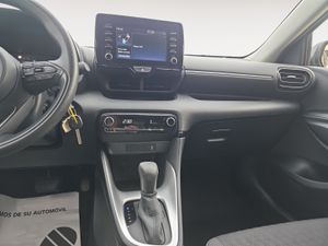 Toyota Yaris 1.5 120H Business Plus  - Foto 17