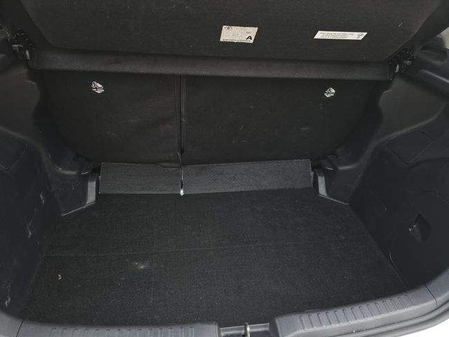 Toyota Yaris 1.5 120H Business Plus  - Foto 19