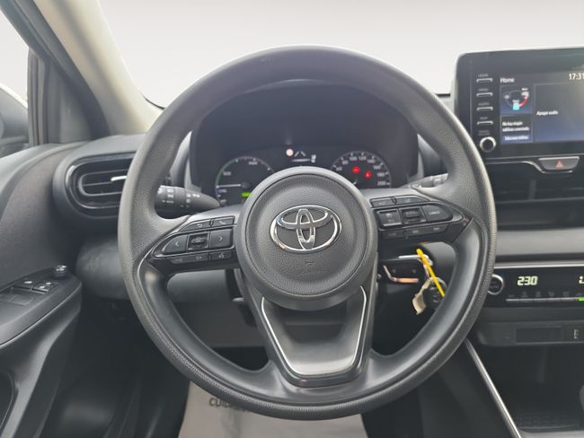 Toyota Yaris 1.5 120H Business Plus  - Foto 11