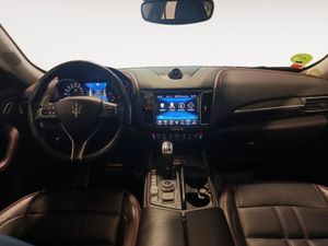 Maserati Levante Diesel 3.0 V6 turbo 202 kW (275 CV)  - Foto 17
