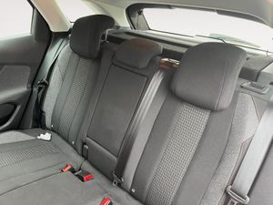 Peugeot 3008 1.5 BlueHDi 96kW (130CV) S&S Active EAT8  - Foto 33