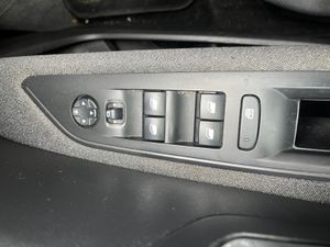 Peugeot 3008 1.5 BlueHDi 96kW (130CV) S&S Active EAT8  - Foto 47