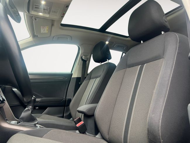 Volkswagen T-Roc Advance 1.0 TSI 85kW (115CV)  - Foto 9