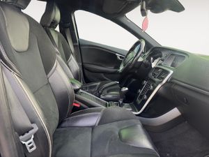 Volvo V40 2.0 D2 R-Design Momentum  - Foto 23