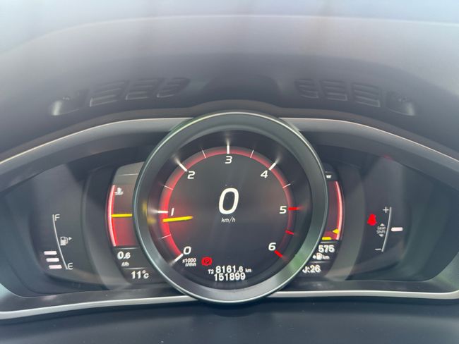 Volvo V40 2.0 D2 R-Design Momentum  - Foto 14